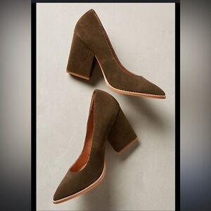 BETTYE MULLER Kitschy Pumps High Heels Shoes size 8.5 Anthropologie green suede